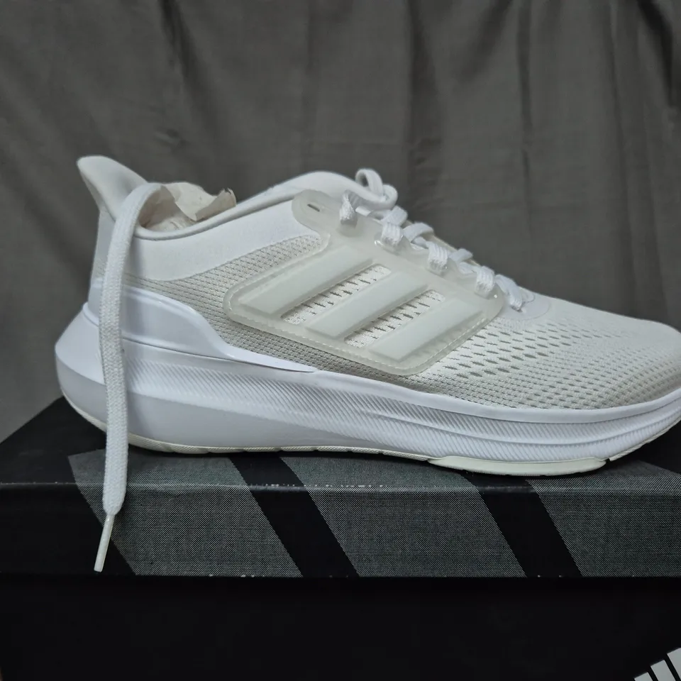 BOXED ADIDAS ULTRA BOUNCE WOMENS WHITE TRAINERS - UK 7