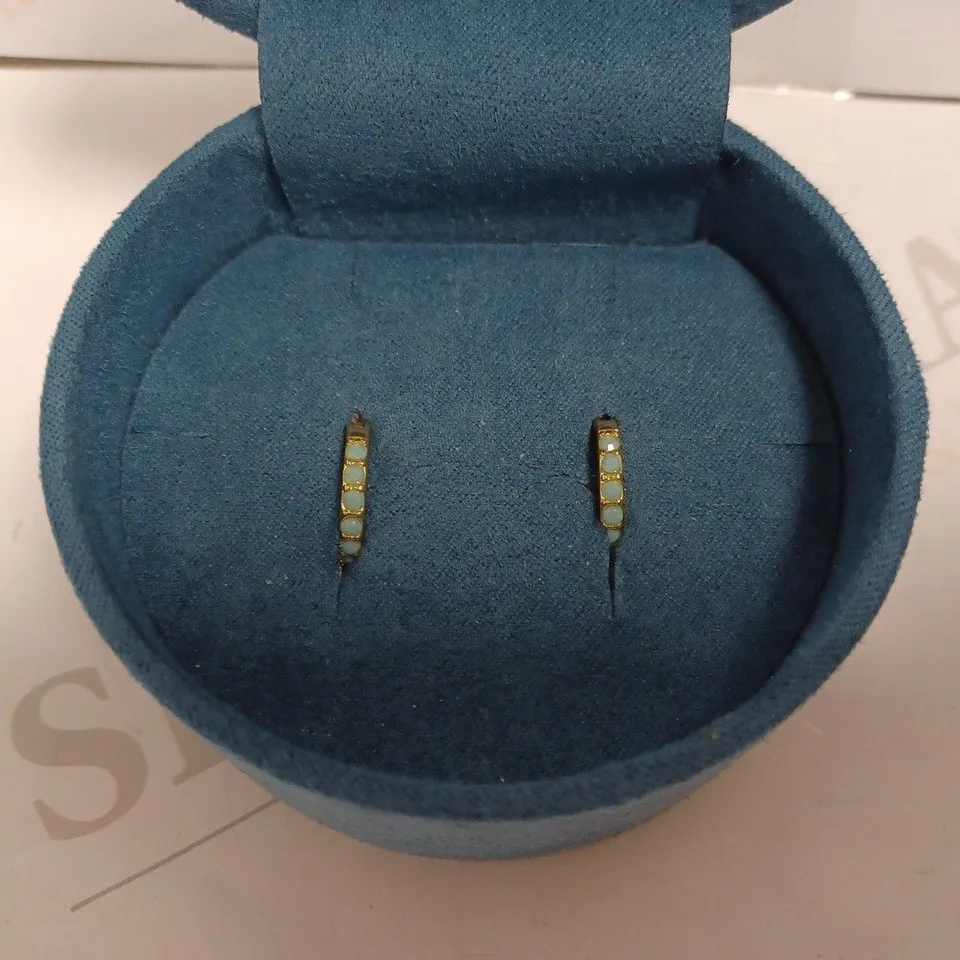 PAIR OF GOLD EFFECT LOOP EARRINGS WITH BLUE STONE DETAIL