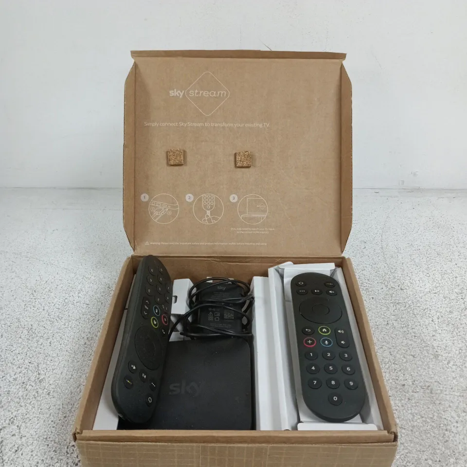 SKY STREAM STREAMING BOX WITH 2 REMOTES – BOXED
