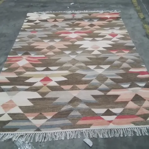 QUALITY DESIGNER AREA RUG - APPROXIMATELY 240X170CM
