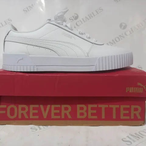 BOXED PAIR OF PUMA CARINA L SHOES IN WHITE UK SIZE 7