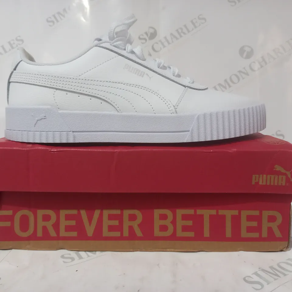 BOXED PAIR OF PUMA CARINA L SHOES IN WHITE UK SIZE 7