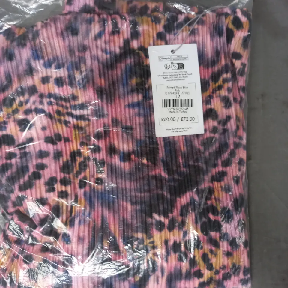 OLIVER BONAS PRINTED PLISSE SKIRT IN PINK SIZE 12