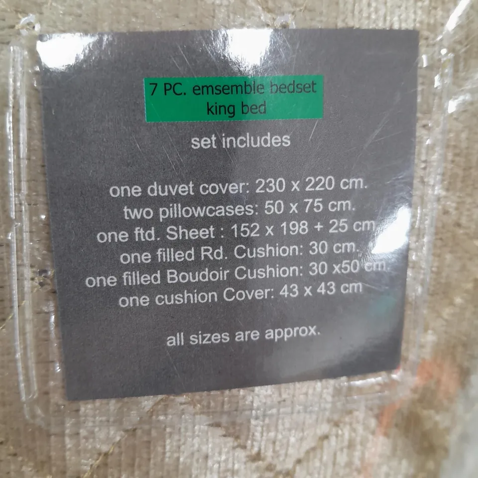 OLIVIA ROCCO 7 PIECE KINGSIZE LUXURY EMBELLISHED DUVET SET 