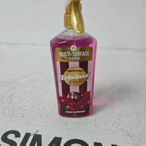 APPROXIMATELY 5 ASSORTED HOUSEHOLD LIQUIDS INCLUDING MULTI SURFACE CLEANER AND DETTOL MULTI PURPOSE CLEANER