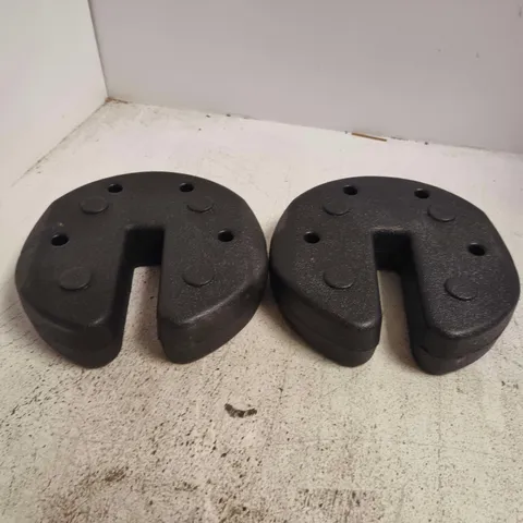 2 PARASOL WEIGHTS IN BLACK