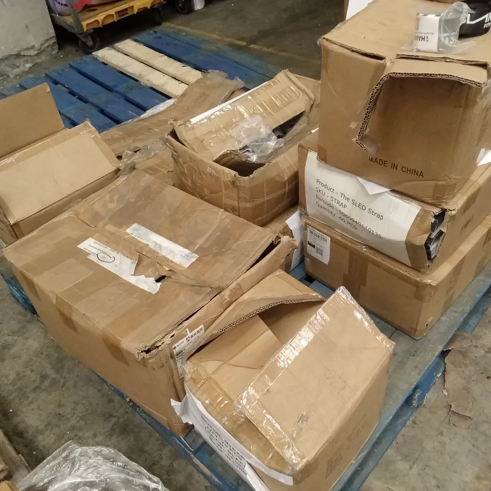 PALLET TO CONTAIN APPROXIMATELY 300 BRAND NEW SLANT FITNESS STRAPS