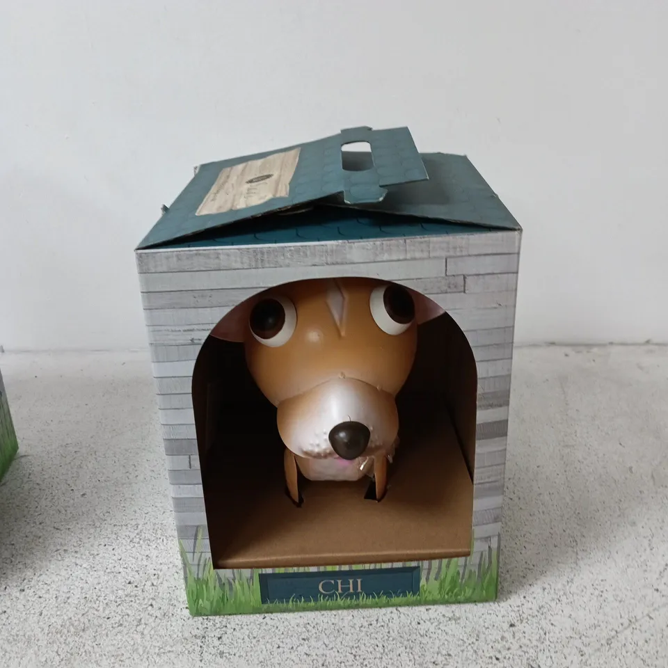 OLIVE & SAGE DOG FIGURINE IN DECORATIVE HOUSE – BOXED - CHI