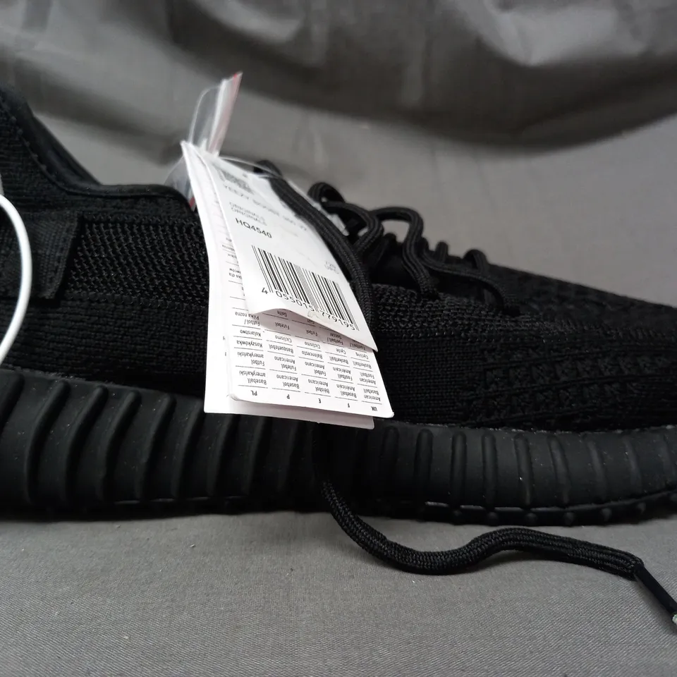 PAIR OF ADIDAS YEEZY BOOST 350 V2 SHOES IN BLACK UK SIZE 8