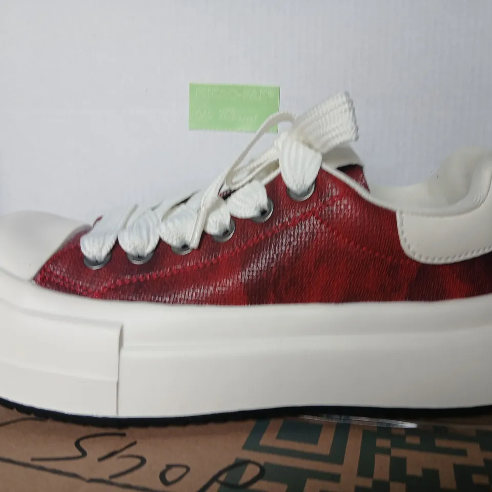 AMANIYA RED METALLIC LEATHER SNEAKERS, UK 6 (EU 39) – MODEL L-2507