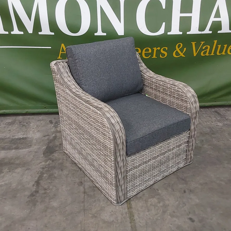 BOXED PRIMROSE LIVING GARDEN AND PATIO CURVED ARM SINGLE ARMCHAIR IN LIGHT GREY 