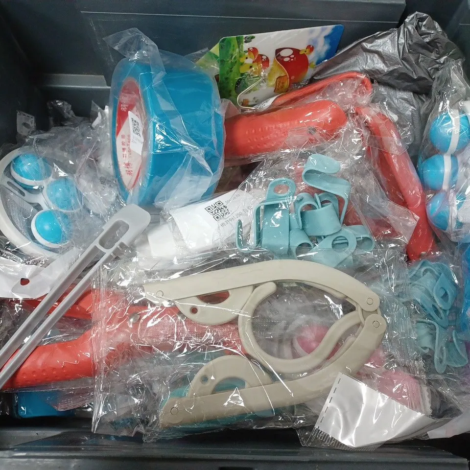 BOX OF APPROXIMATELY 15 ASSORTED ITEMS TO INCLUDE - MEGA TAC , DESK TOY , BT TV BOX PRO ETC