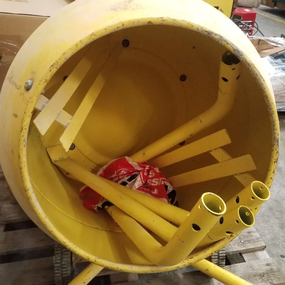 CLARKE CCM135 135 LITRE CONCRETE MIXER WITH STAND