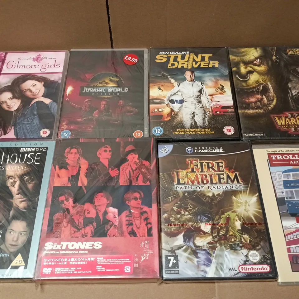 APPROXIMATELY 15 ASSORTED DVDS TO INCLUDE - JURASSIC PARK, GILMORE GIRLS AND BLEAK HOUSE 