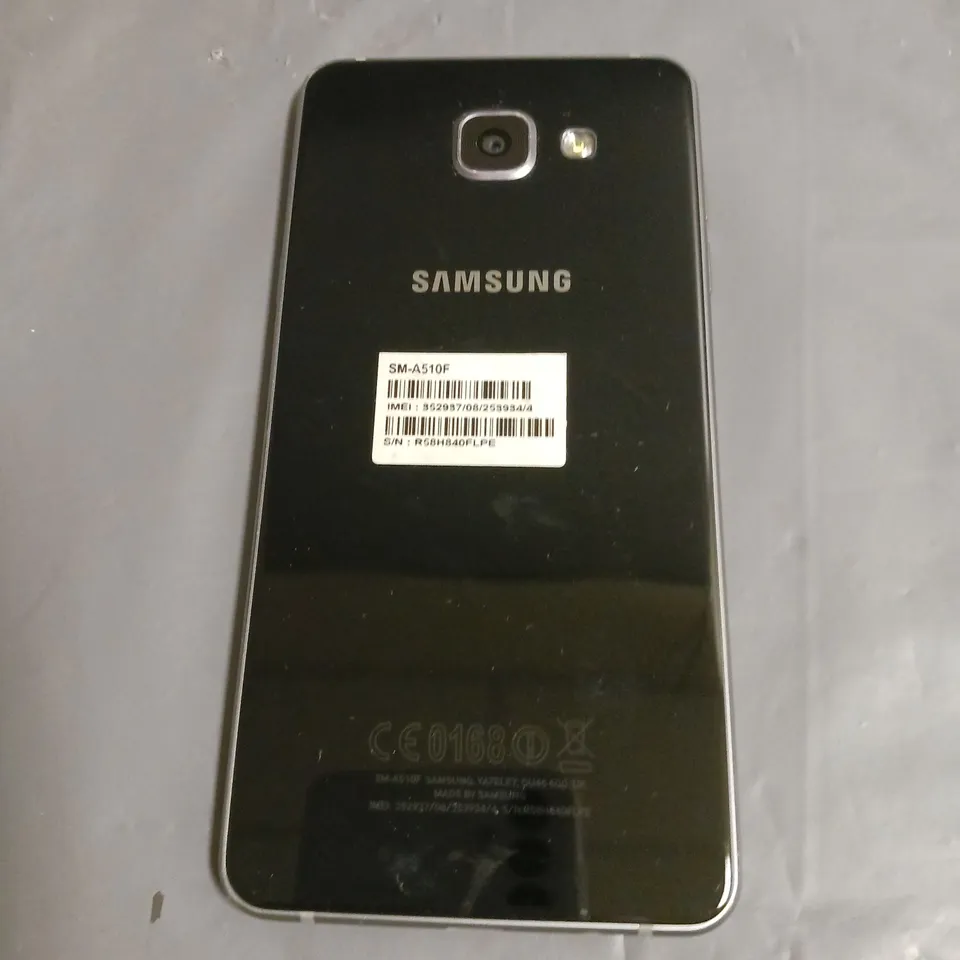 SAMSUNG GALAXY A5 SMARTPHONE IN BLACK