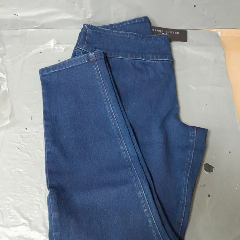 BRENDA EDWARDS PULL ON DENIM JEANS - BLUE - SIZE 14