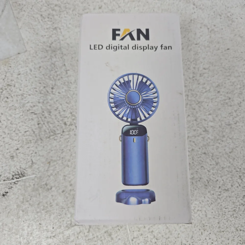 TOTE OF APPROXIMATELY 14 ASSORTED ITEMS TO INCLUDE: LED DIGI DISPLAY FAN 
