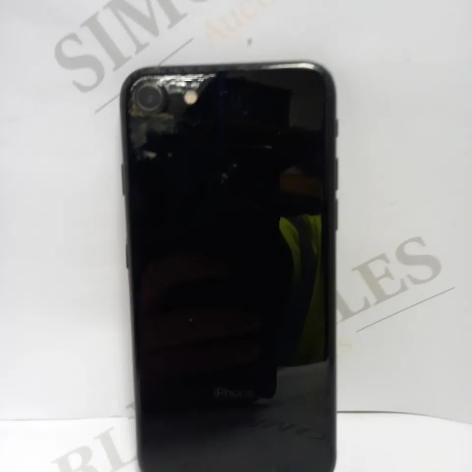 APPLE IPHONE 7 (A1778) SMARTPHONE