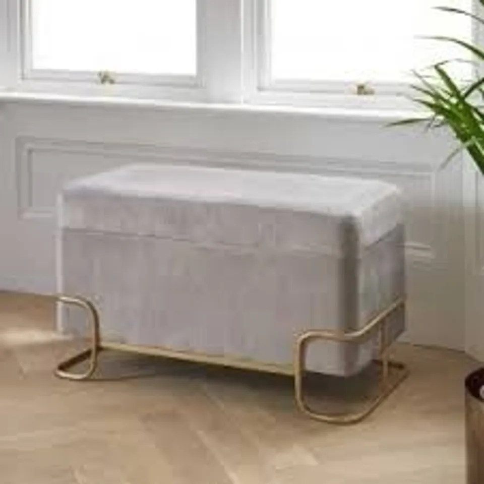 BRAND NEW HOMESDIRECT365 LIGHT GREY STORAGE OTTOMAN 