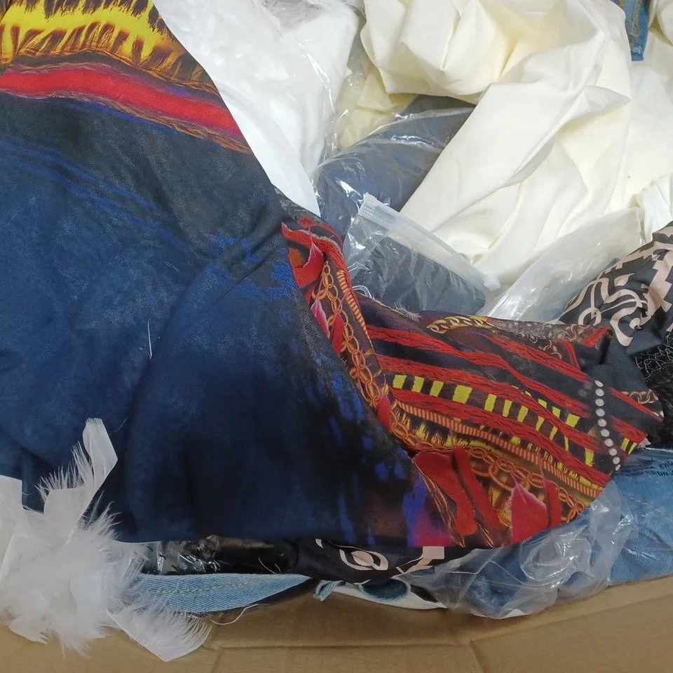 BOX OF APPROXIMATELY 30 ASSORTED CLOTHING ITEMS TO INCUDE - JEANS, JUMPER , TROUSERS ETC