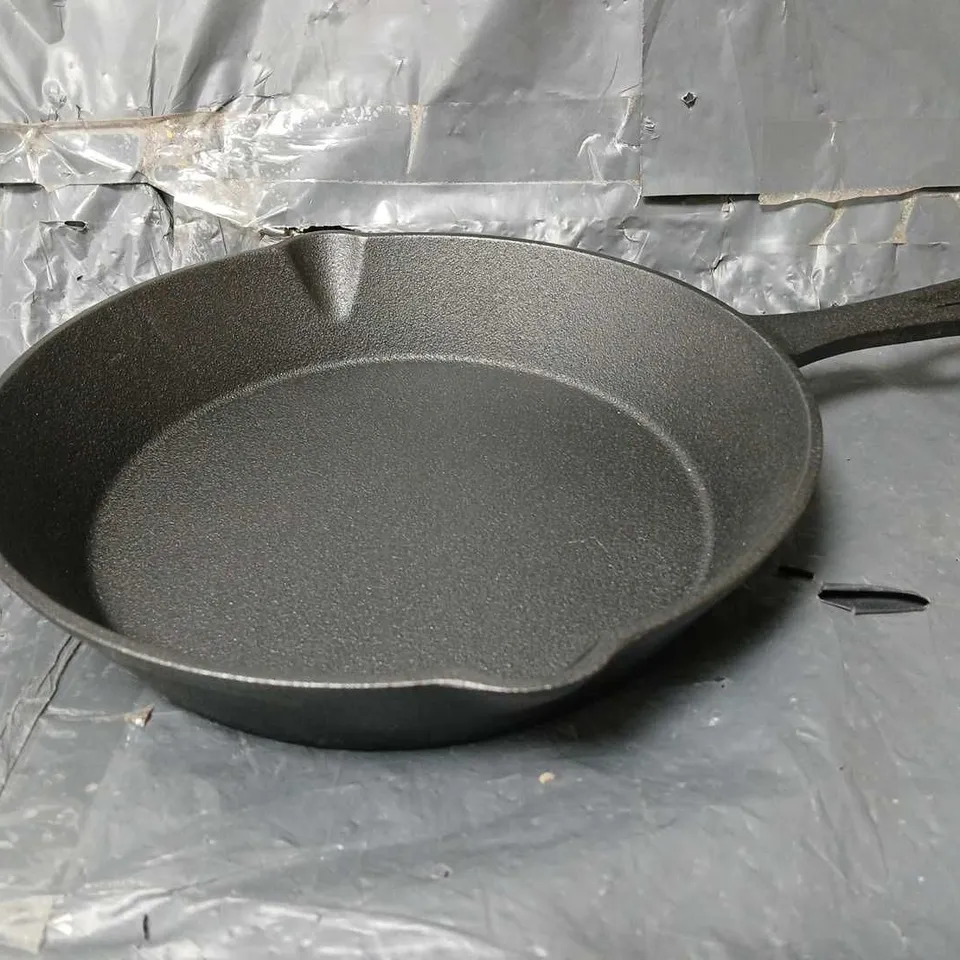 BOXED NUOVVA CAST IRON SKILLET (10 inch)