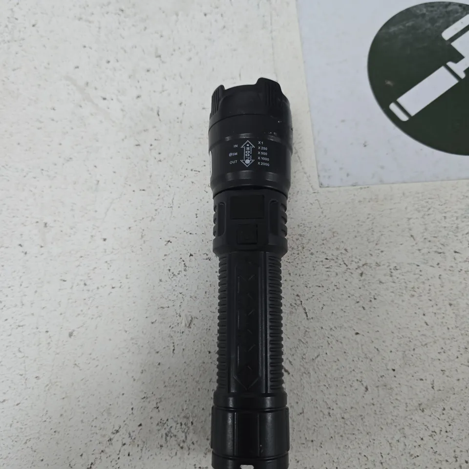 TOTE OF APPROXIMATELY 10 ASSORTED ITEMS TO INCLUDE: USBC RECHARGEABLE FLASHLIGHT 