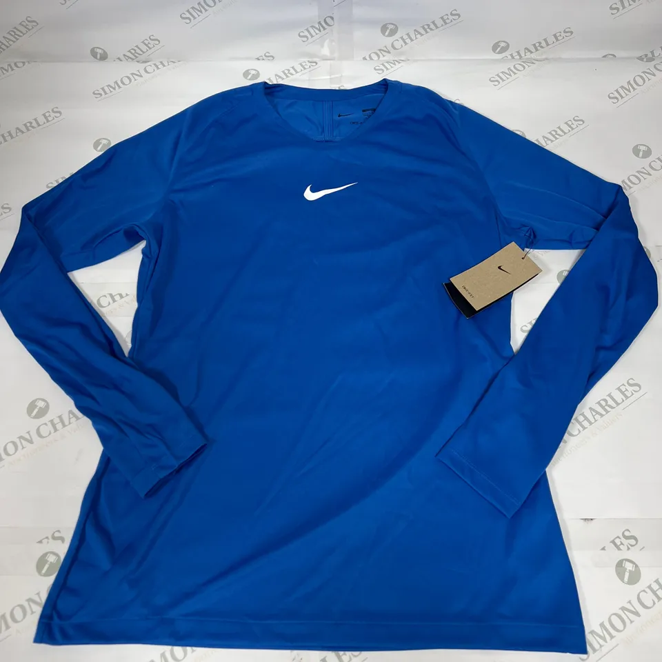 NIKE DRI-FIT LONG SLEEVED SLIM FIT TOP IN BLUE SIZE L