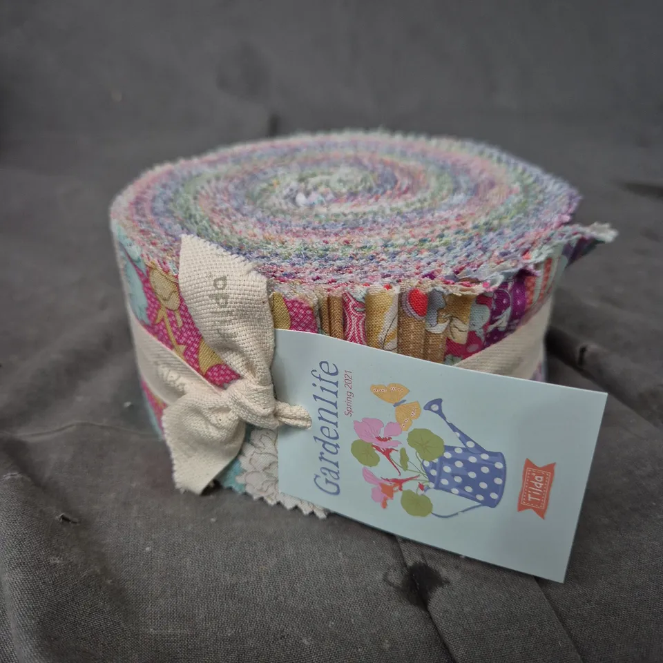 TILDA GARDENLIFE FABRIC ROLL  