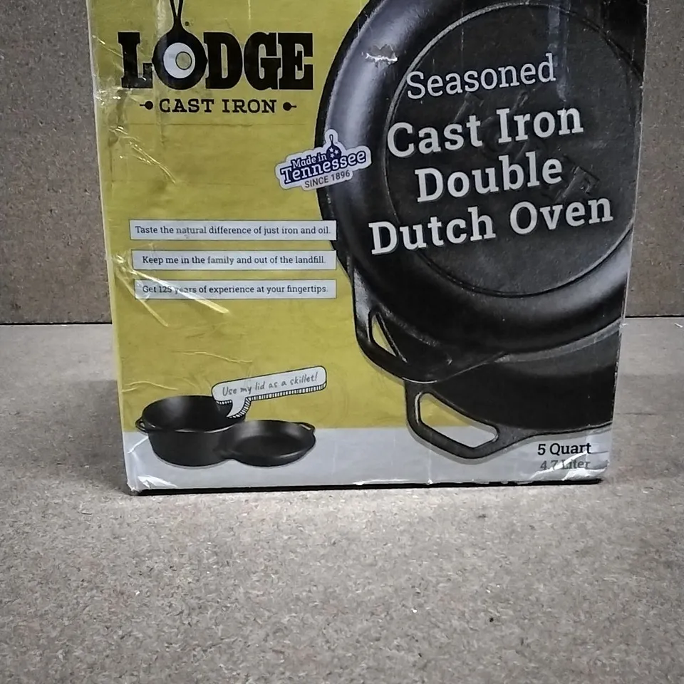 BOXED LODGE 4.7L CAST IRON ROUND DUTCH OVEN