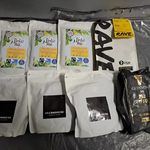 LOT OF 8 ASSORTED PACKS OF COFFEE BEANS TO INCLUDE DECAFFEINATED GROUND AND RAVE WHOLE BEANS