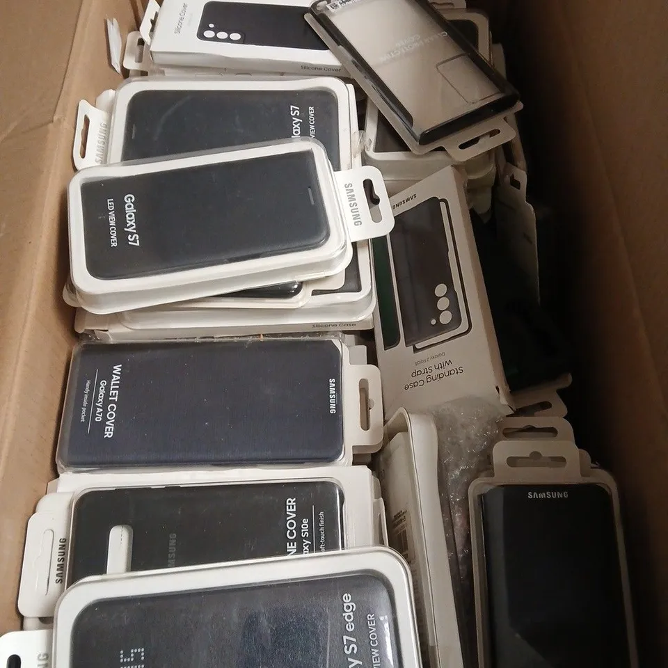 APPROXIMATELY 40 ASSORTED SAMSUNG SMARTPHONE PROTECTIVE CASES TO INCLUDE A70, S7, FLIP4 ETC 