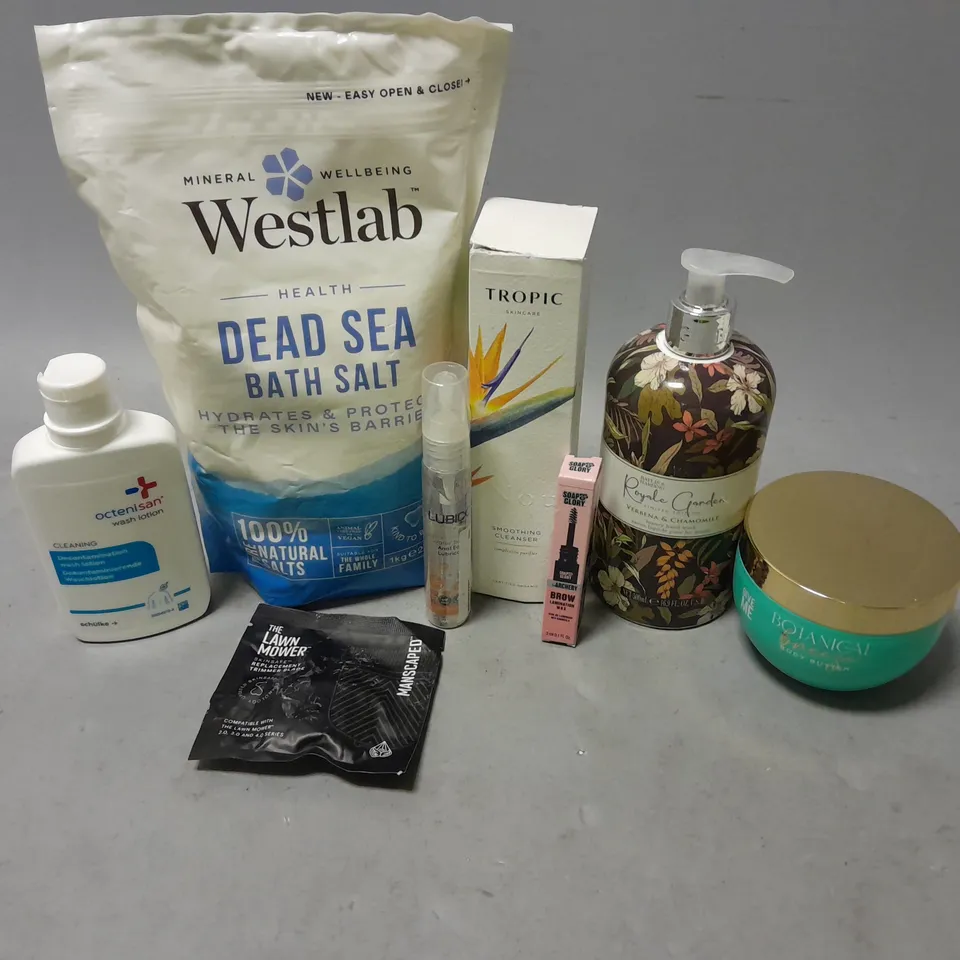 APPROXIMATELY 20 ASSORTED COSMETIC ITEMS TO INCLUDE - WESTLAB DEAD SEA BATH SALTS - OCTENISAN WASH LOTION - LUBIDO LUBRICANT