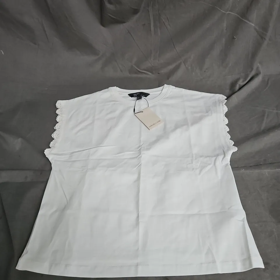NOBODY'S CHILD CROCHET TRIM TANK IN WHITE SIZE S