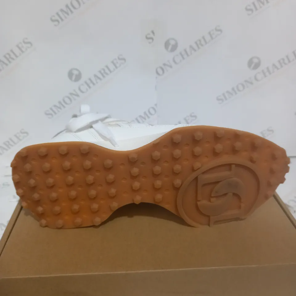 BOXED PAIR OF DUNE LONDON EMBOSSE SHOES SIZE 7