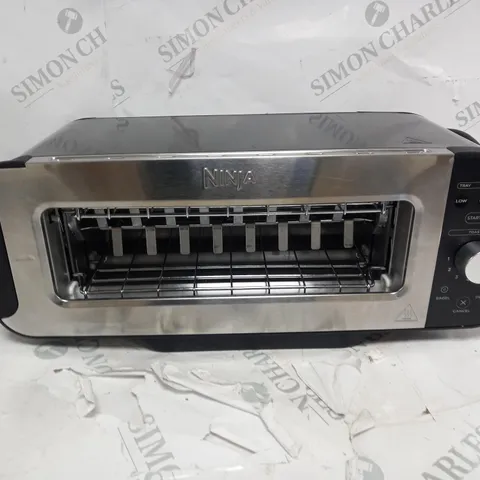 BOXED NINJA 2 IN 1 TOASTER & GRILL ST100UK