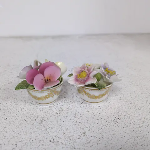 LOT OF 12 A COUNTRY GARDEN MINI CUPS WITH ARTIFICIAL FLOWERS