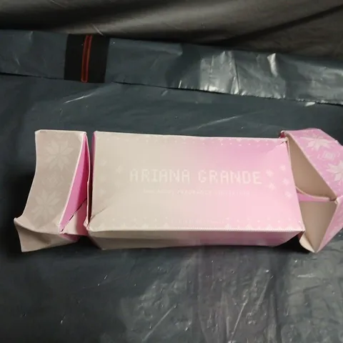 ARIANA GRANDE FRAGRANCE GIFT BOX