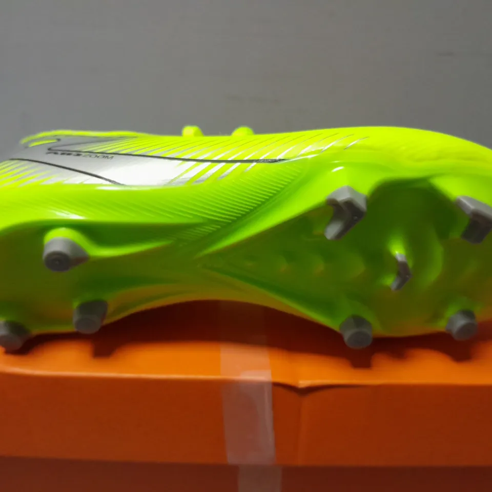 BOXED PAIR OF KIDS' MERCURIAL VAPOR 16 ACADEMY MULTI-GROUND FOOTBALL SHOES IN GREEN - UK 4