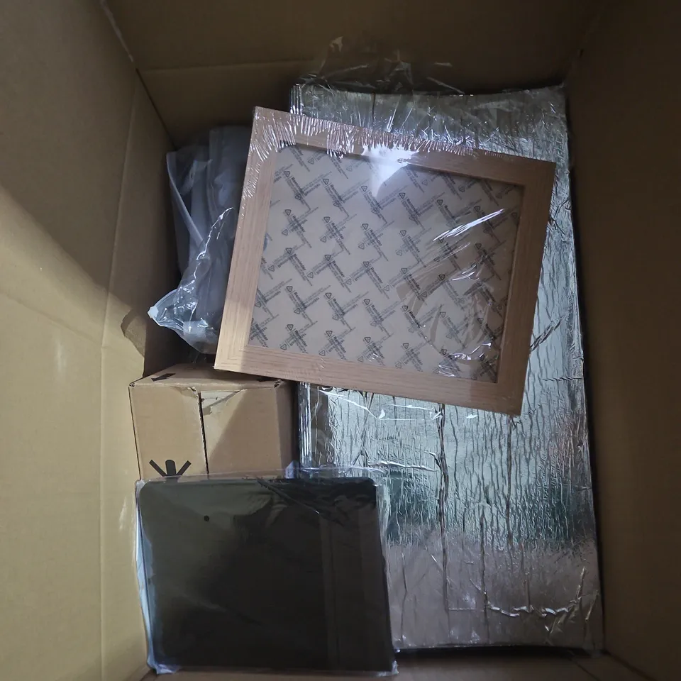 BOX OF APPROX 15 HOUSEHOLD ITEMS TOO INCLUDE PICTURE FRAME , TABLET CASES , ETC