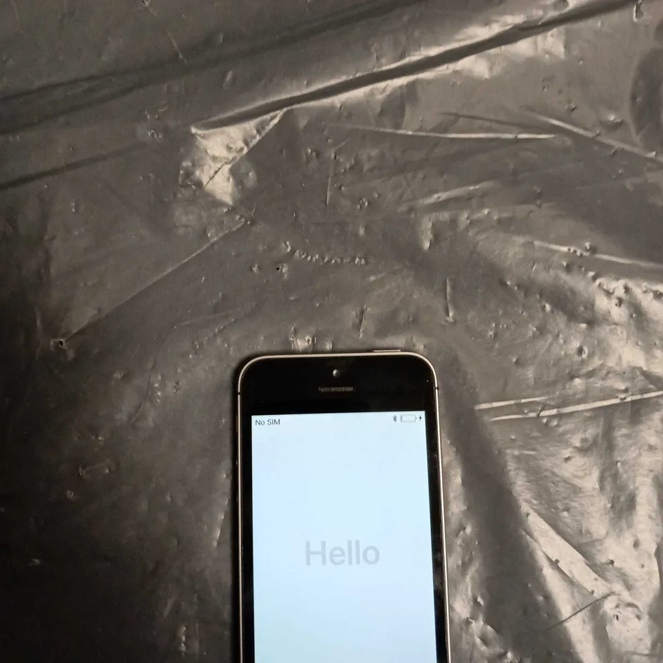 APPLE IPHONE SE A1723