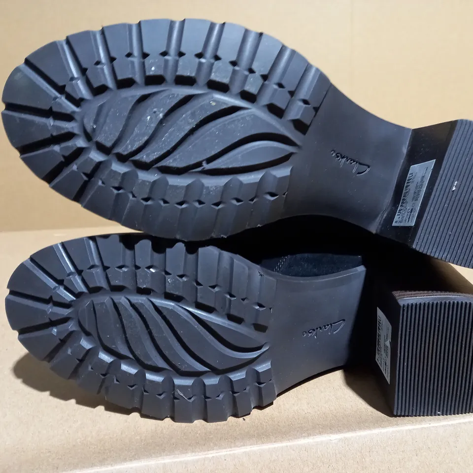 CLARKS CLARKWELL RISE BLACK SDE WOMENS BOOTS - SIZE 8