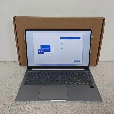 BOXED SAMSUNG GALAXYBOOK 4 EDGE SNAPDRAGON X PLUS16GB RAM LAPTOP IN SILVER - 750XQA-KB2
