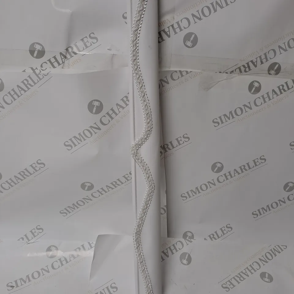 PLAIN SCALLOPED ROLLER BLIND 60X160CM RRP £10