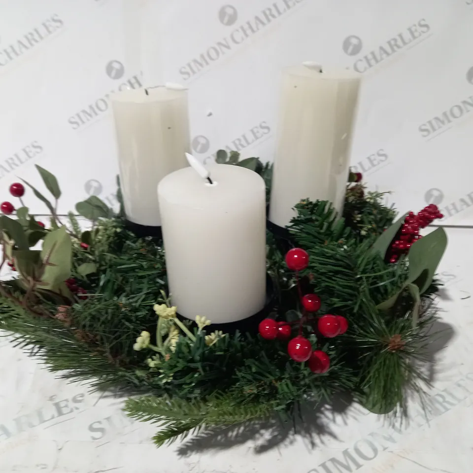 BOXED HOME REFLECTIONS 3 IN 1 FLAMELESS CANDLE WITH WREATH SET RED BERRY