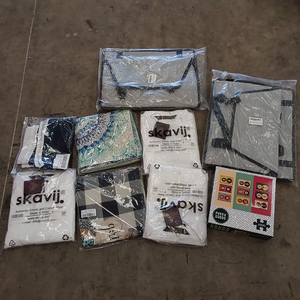 PALLET OF ASSORTED HOUSEHOLD ITEMS AND CONSUMER PRODUCTS. INCLUDES CLOTHES, JIGSAW, PET CAR SEATS ETC 
