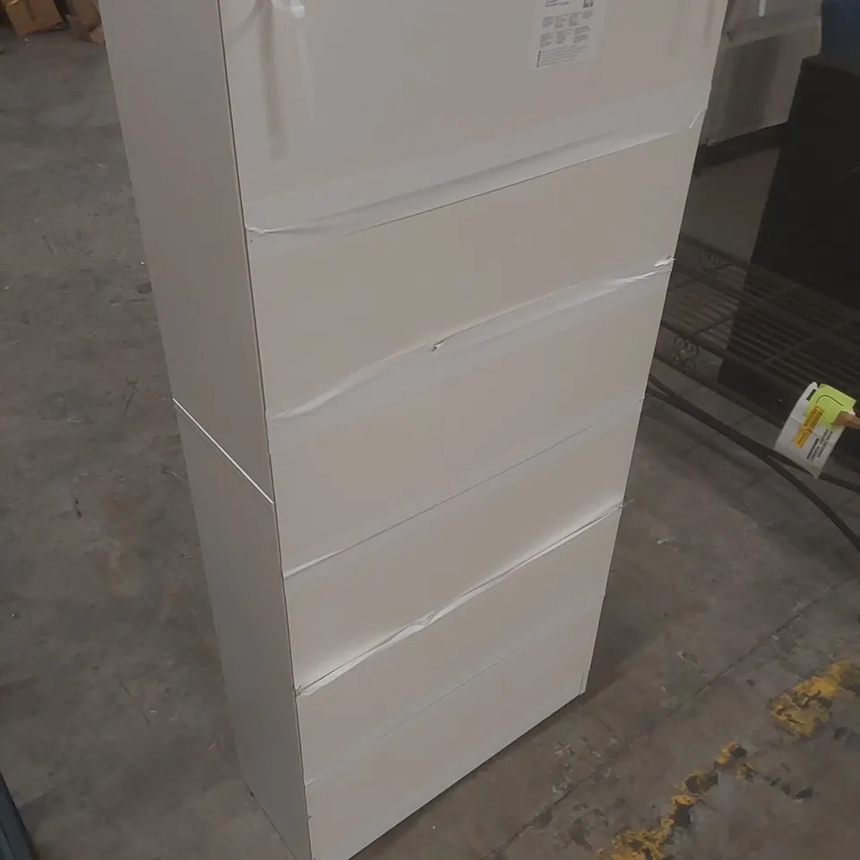 18 PAIR SHOE STORAGE CABINET