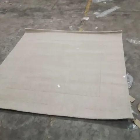 QUALITY DESIGNER AREA RUG - APPROXIMATELY 200X200