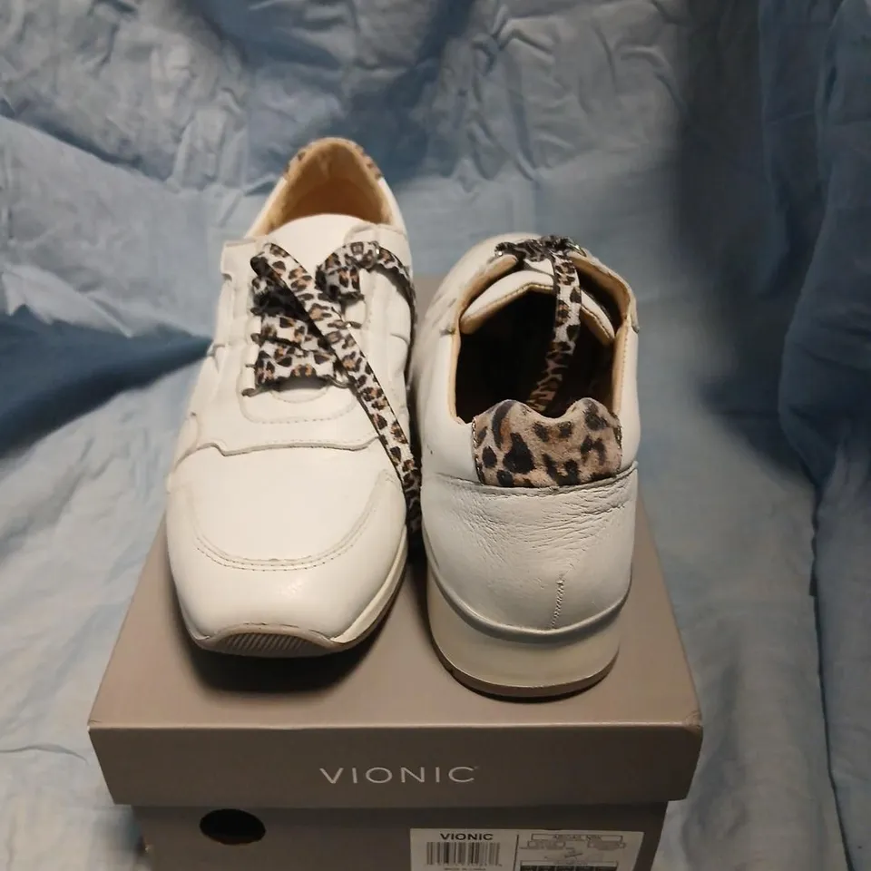 VIONIC ABIGAIL NBK WOMEN'S SNEAKERS – UK 8 (US 10 / EU 42) WHITE WITH LEOPARD PRINT ACCENTS