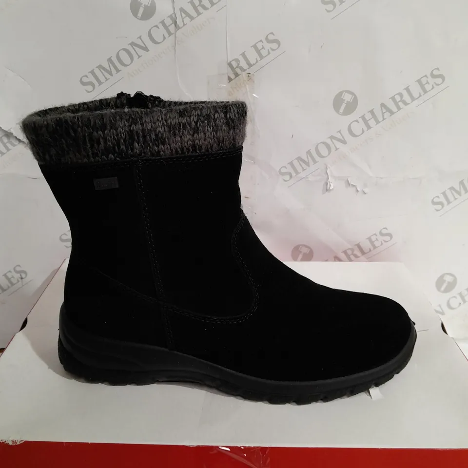 BOXED PAIR OF RIEKER ANTISTRESS WATER RESISTANT ANKLE BOOTS, BLACK - SIZE 6 