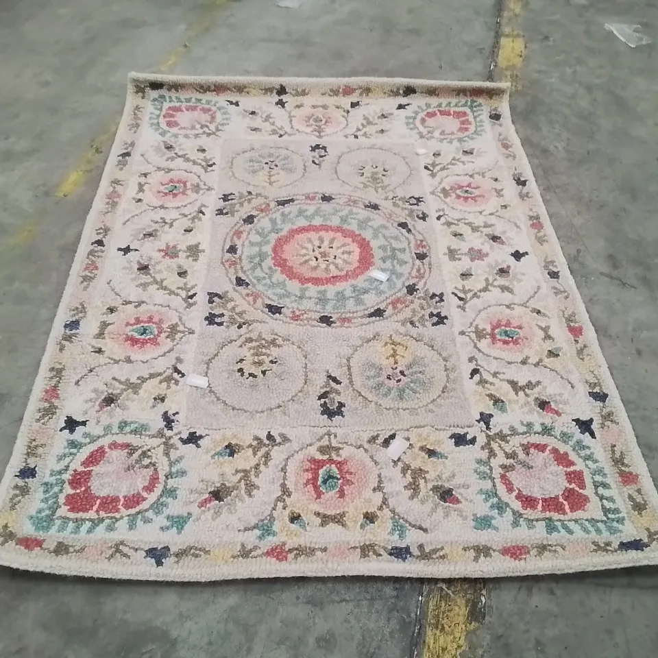 QUALITY DESIGNER AREA RUG - APPROXIMATELY 180X120CM